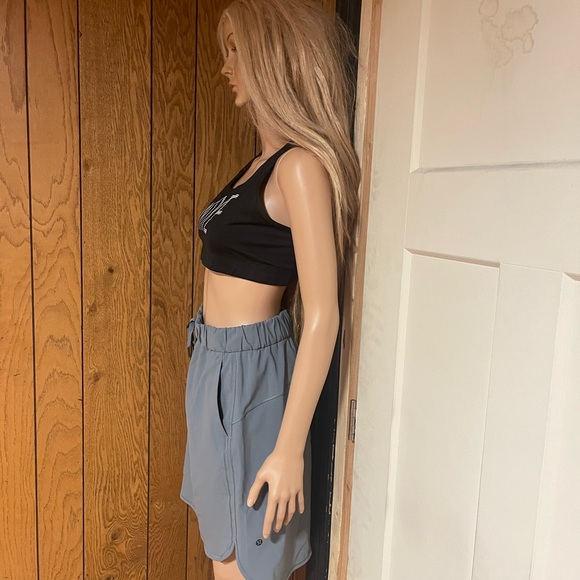 Lululemon" On The Fly Skirt 21* -Gray -Size (6) Good Condition - Picture 7 of 14
